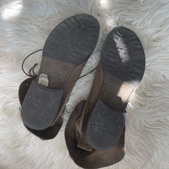 Lambskin Ombré Combat Boots Practically New - Picture 4 of 5